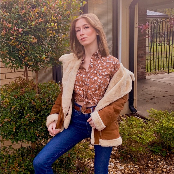 Meet your Posher, Taylor - Picture 4 of 6